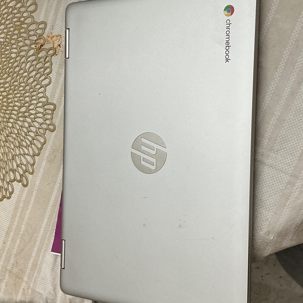HP Chromebook - Sleek Silver Finish